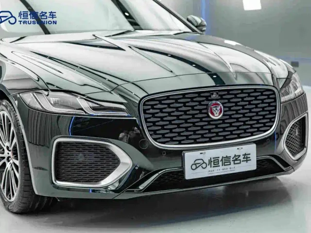 Jaguar XFL — Фото автомобиля 9