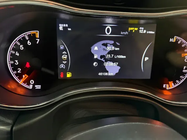 Jeep Grand Cherokee — Фото автомобиля 16