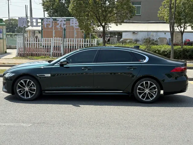 Jaguar XFL — Фото автомобиля 7