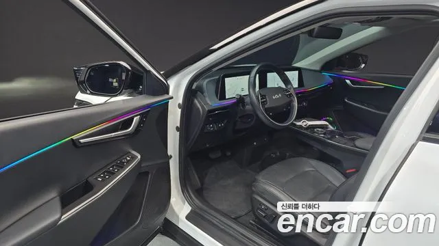 Kia EV6 — Фото автомобиля 10