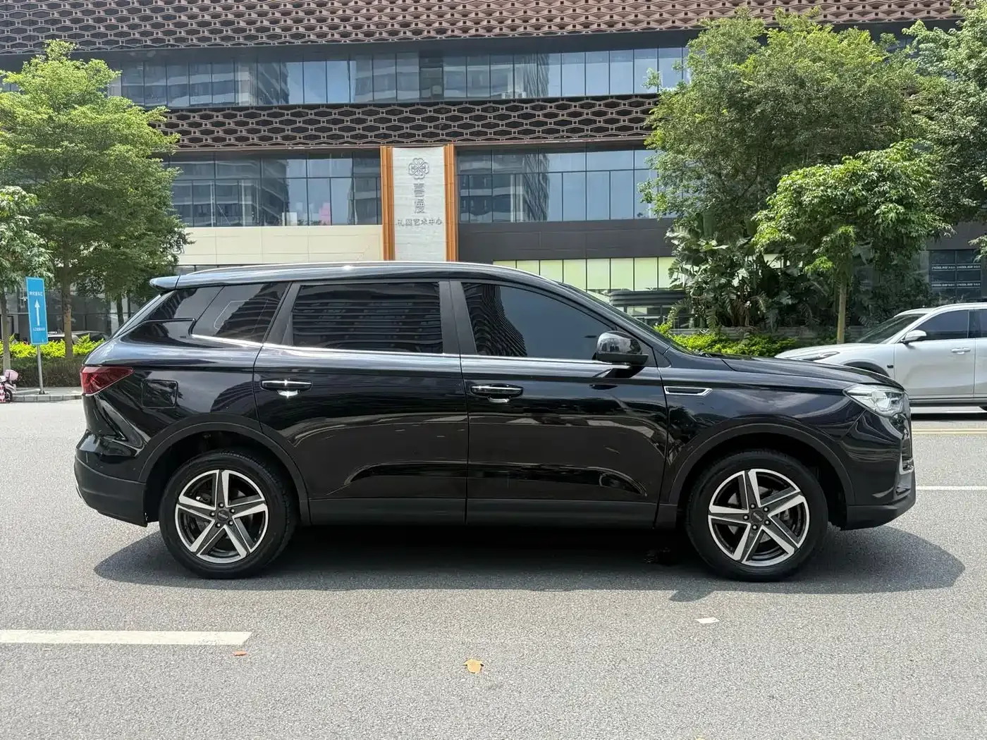Sinotruk VGV VGV U70Pro 2022 1.5T Automatic Comfort Edition 7-seater — Фото автомобиля 4