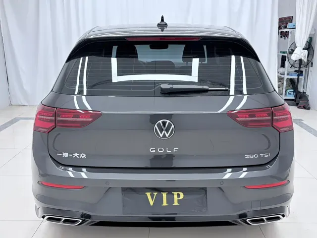 Volkswagen Golf — Фото автомобиля 5