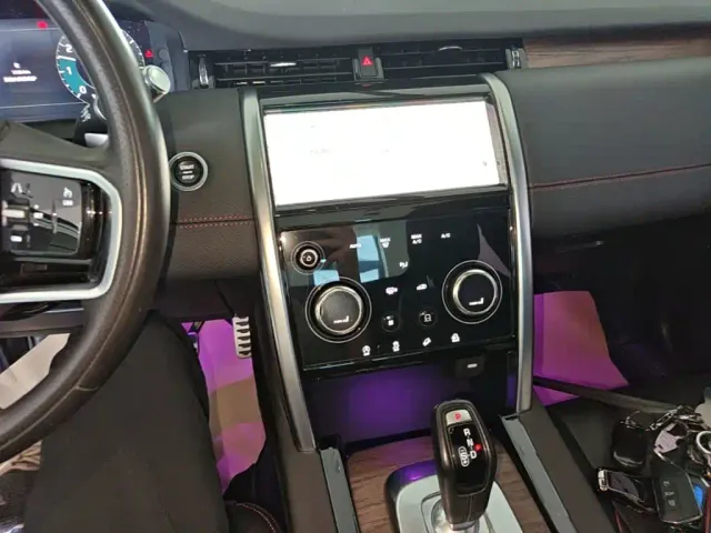 Land Rover Discovery Sport — Фото автомобиля 12