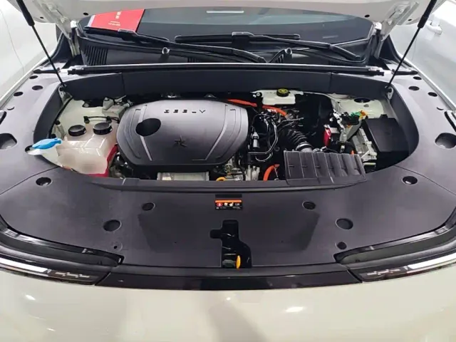 Geely Galaxy L7 — Фото автомобиля 19