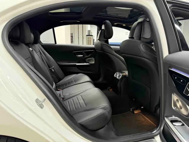 Mercedes-Benz C-Class — Фото автомобиля 23