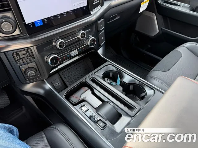 Ford F150 — Фото автомобиля 16