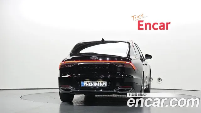 Hyundai Grandeur Новый Grandeur IG 3.0 LPi (Для проката) — Фото автомобиля 4