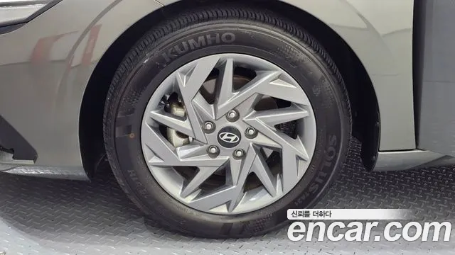 Hyundai Avante CN7 — Фото автомобиля 5