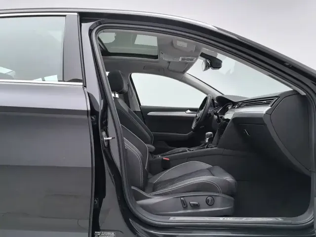 Volkswagen Magotan GTE Plug-in Hybrid 2022 GTE Luxury — Фото автомобиля 23