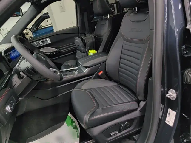 Ford Explorer — Фото автомобиля 14