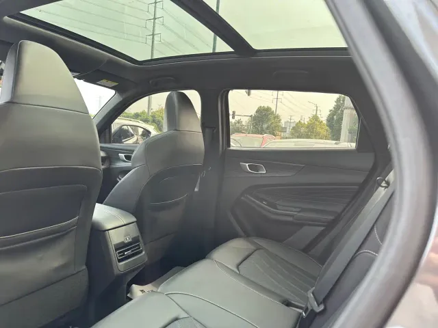Changan Qiyuan Q05 — Фото автомобиля 12