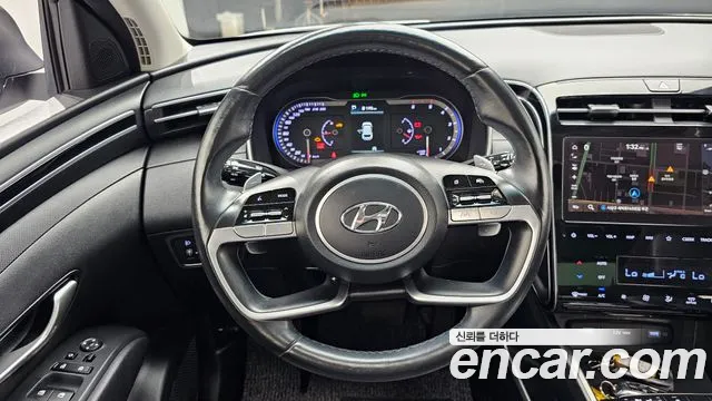 Hyundai Tucson Tucson (NX4) Дизель 2.0 2WD — Фото автомобиля 12