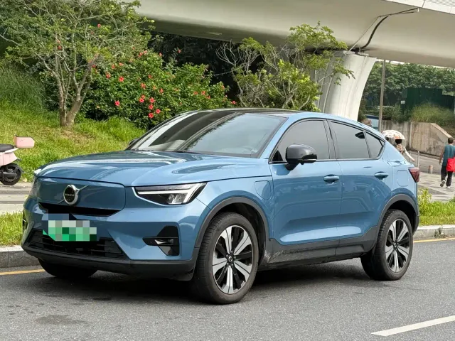 Фотография автомобиля — Volvo C40