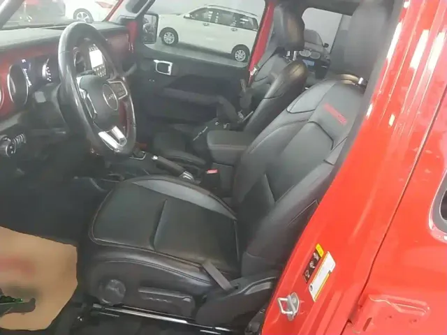 Jeep Wrangler — Фото автомобиля 14