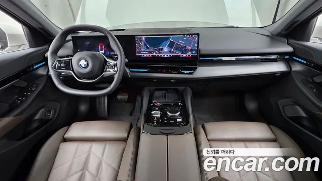 BMW 5 Series G60 — Фото автомобиля 7