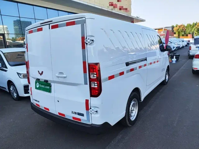 Wuling Yangguang — Фото автомобиля 6