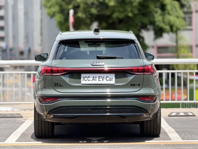 Audi Q6L e-tron — Фото автомобиля 4