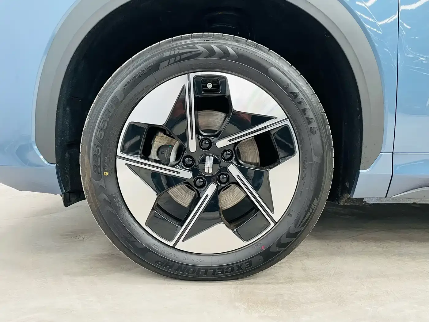 Geely Galaxy Galaxy E5 2026 Model 530km Explorer Edition — Фото автомобиля 10