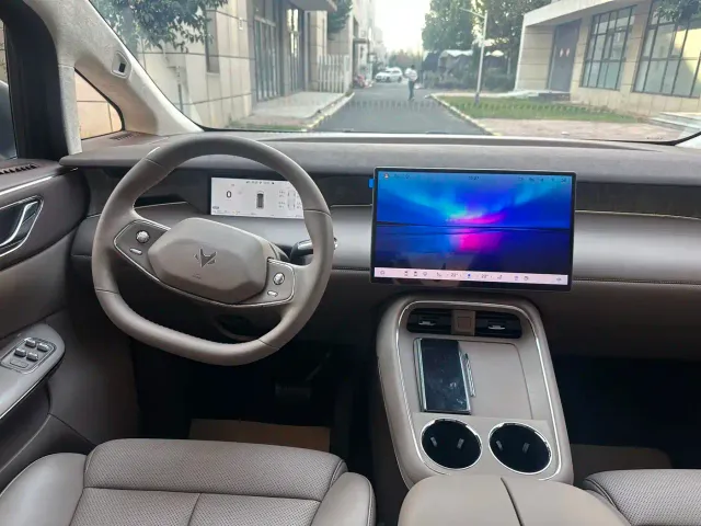 Arcfox Wendao V9 — Фото автомобиля 16