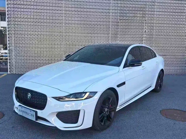 Фотография автомобиля — Jaguar XEL