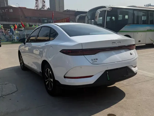 BYD Qin PLUS — Фото автомобиля 14