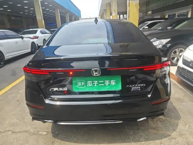 Honda Accord — Фото автомобиля 5