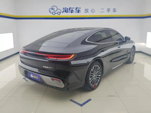 Geely Galaxy Xingyao 8 — Фото автомобиля 3