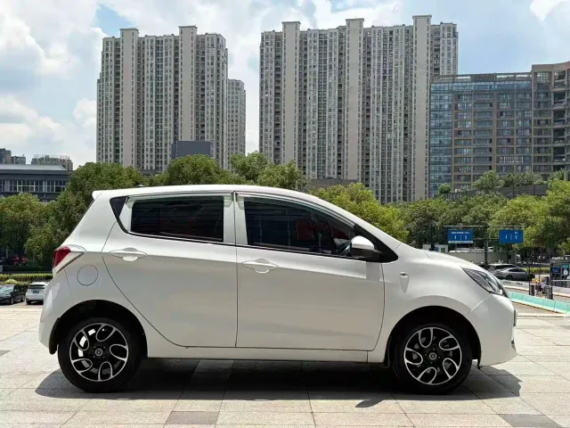 Changan Benben E-Star — Фото автомобиля 4