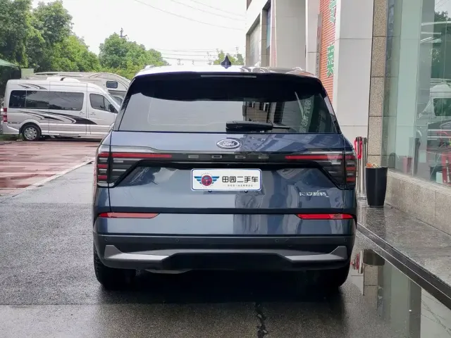 Ford Edge — Фото автомобиля 5