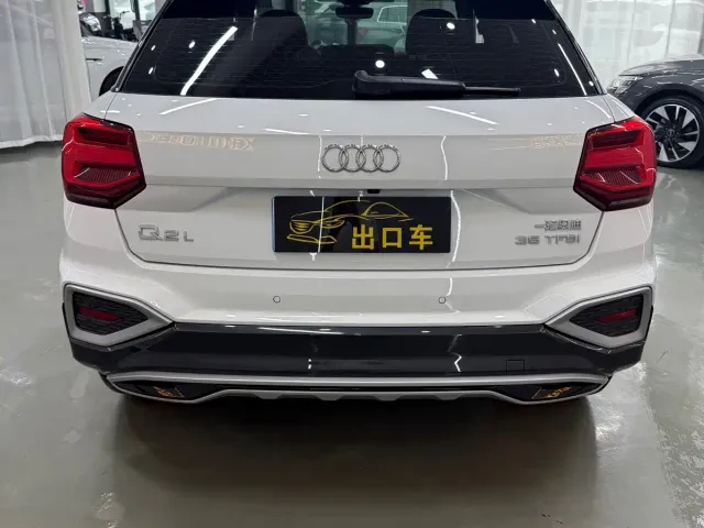 Audi Q2L — Фото автомобиля 5