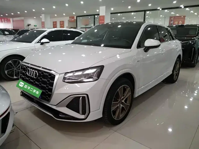 Фотография автомобиля — Audi Q2L
