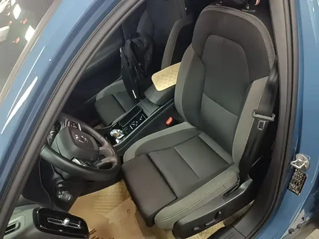 Volvo XC40 — Фото автомобиля 14