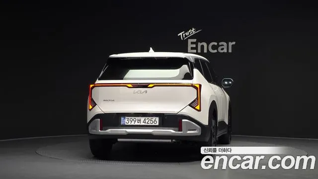 Kia Seltos Seltos 2 поколение Бензин 1.6T 2WD — Фото автомобиля 4