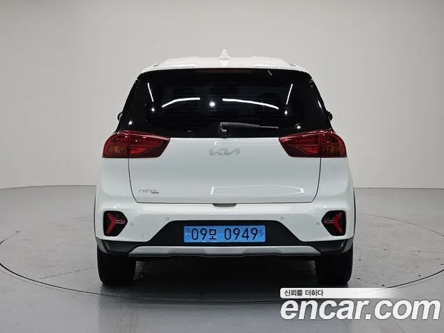 Kia Niro — Фото автомобиля 3