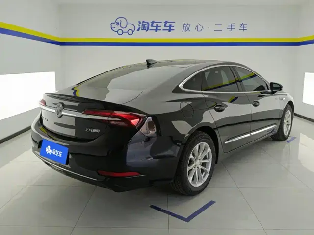 Buick LaCrosse — Фото автомобиля 3