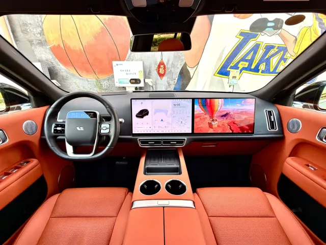 Li Auto L8 — Фото автомобиля 7