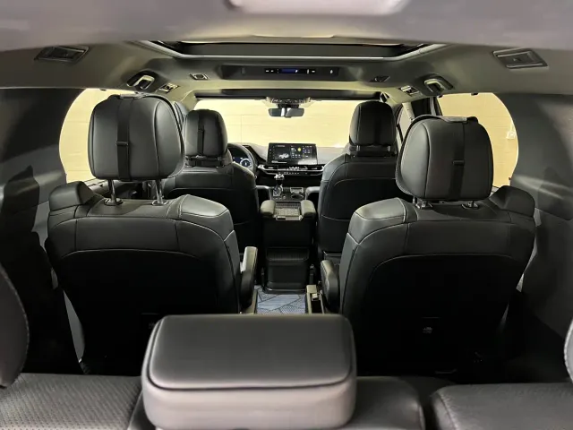 Toyota Granvia — Фото автомобиля 19