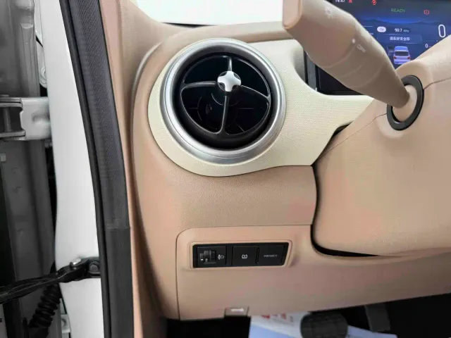 Wuling Hongguang Mini EV — Фото автомобиля 12