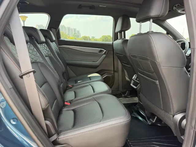 Geely Haoyue L — Фото автомобиля 10