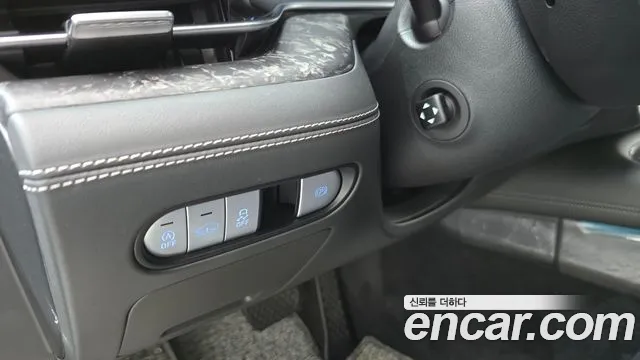 Genesis G90 — Фото автомобиля 14