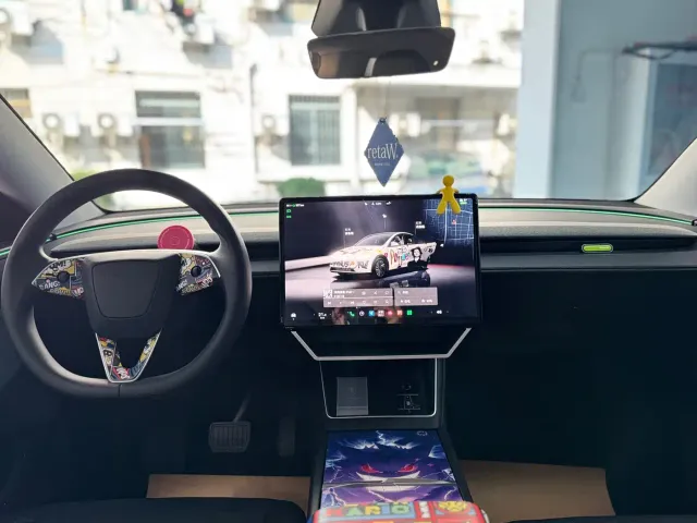 Tesla Model Y — Фото автомобиля 5