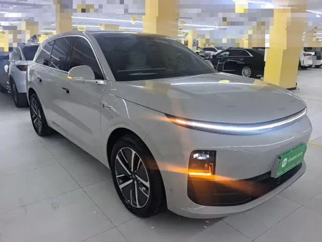 Li Auto L6 — Фото автомобиля 3