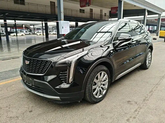 Фотография автомобиля — Cadillac XT4