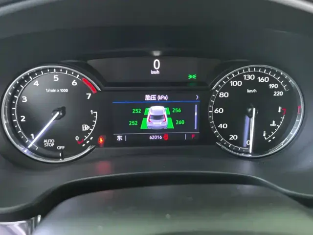 Cadillac XT4 — Фото автомобиля 14