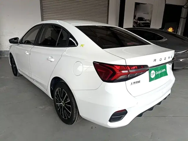 Roewe i5 — Фото автомобиля 4