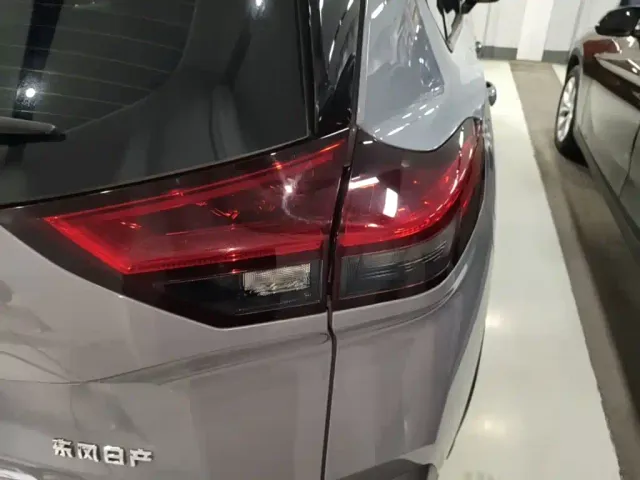 Nissan X-Trail — Фото автомобиля 7
