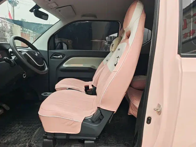 Wuling Hongguang Mini EV — Фото автомобиля 14