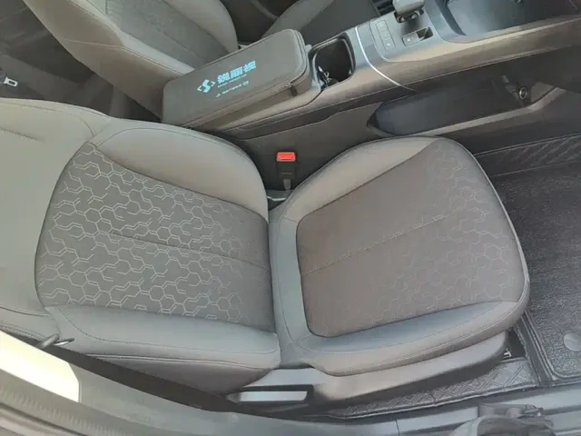 Changan Qiyuan A05 — Фото автомобиля 24