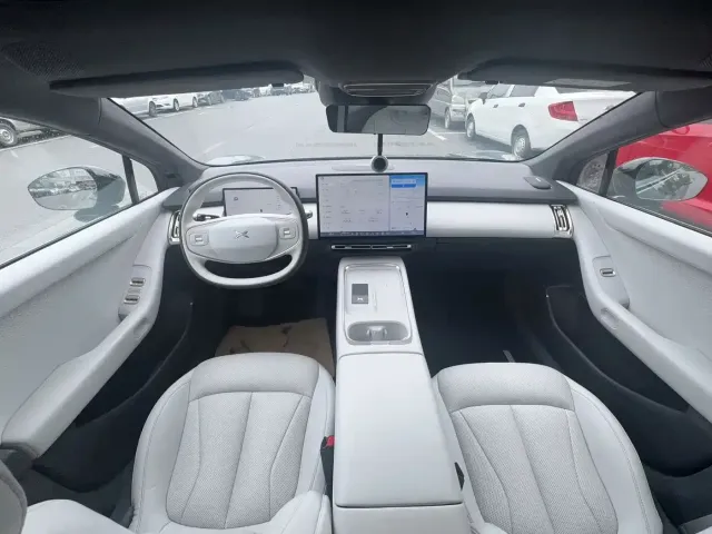 Xpeng P7+ — Фото автомобиля 7