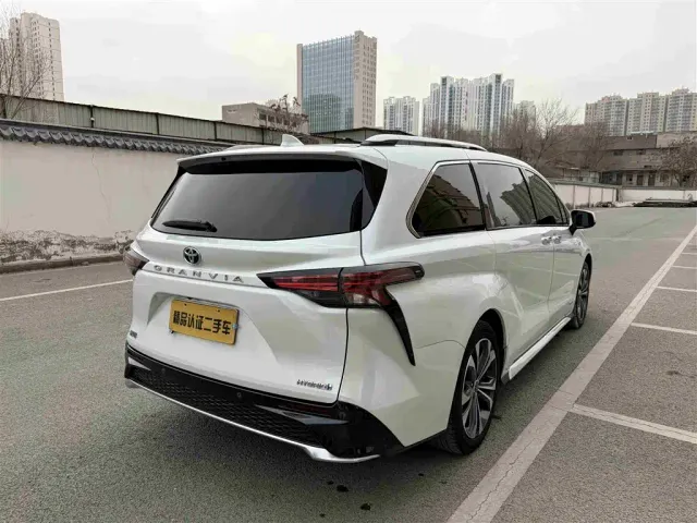 Toyota Granvia — Фото автомобиля 19
